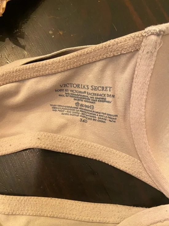Victoria's Secret Beige and Light Nude T-Shirt Bras. Size 34 D. Super comfy. - Picture 3 of 3